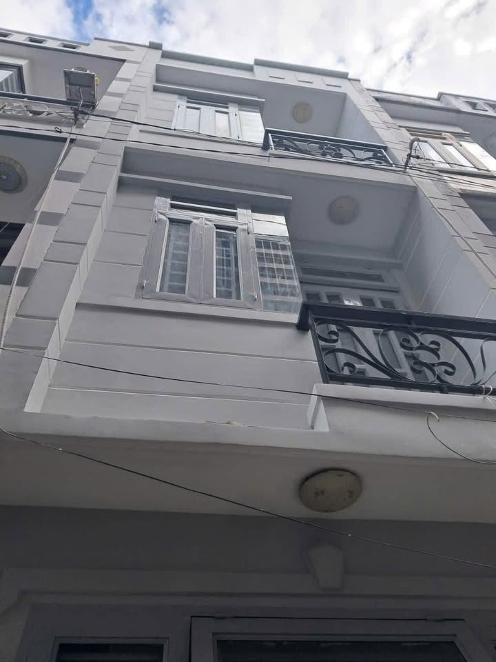 Nhà Phường Hiệp Thành, Q12 - 3 Tầng, 3PN, 1.7 Tỷ - Sổ Hồng Sẵn Sàng