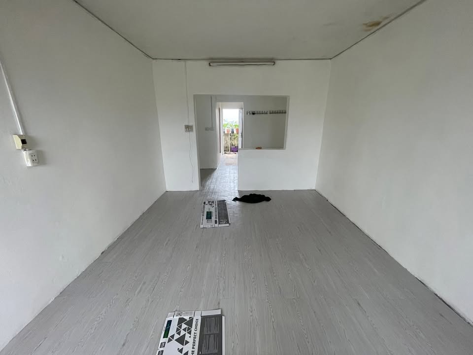 Căn hộ Hòa Bình 36m² - View đẹp, sổ đỏ sẵn sàng!