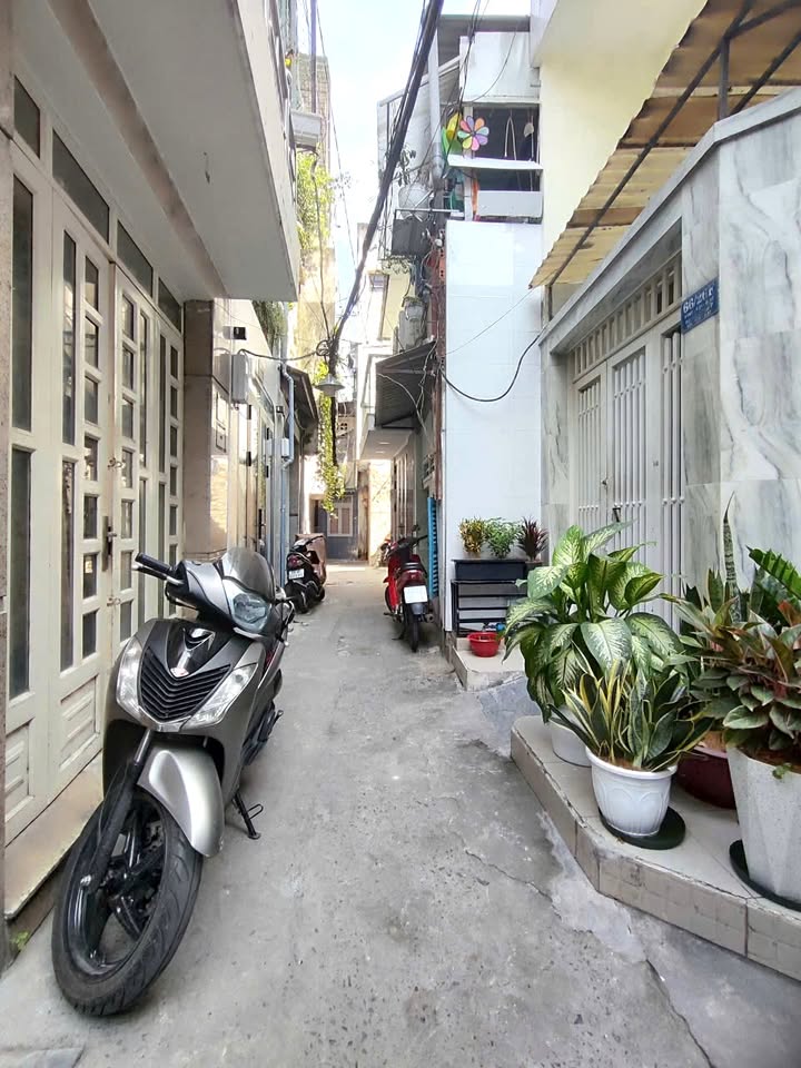 Nhà riêng Ngã Tư Hàng Xanh Bình Thạnh 47m² chỉ 5.1 tỷ - Sẵn sàng ở ngay!