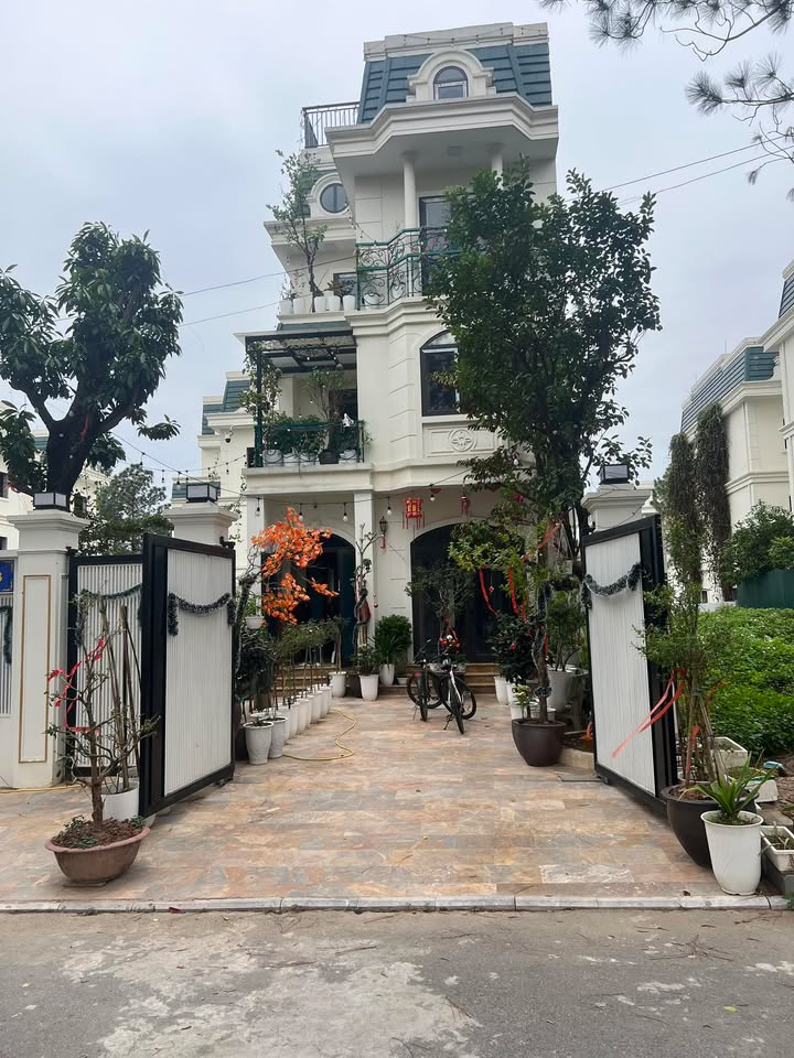 Biệt thự Phoenix Garden 200m² - Full Nội Thất Cao Cấp - Giá 30 Tỷ