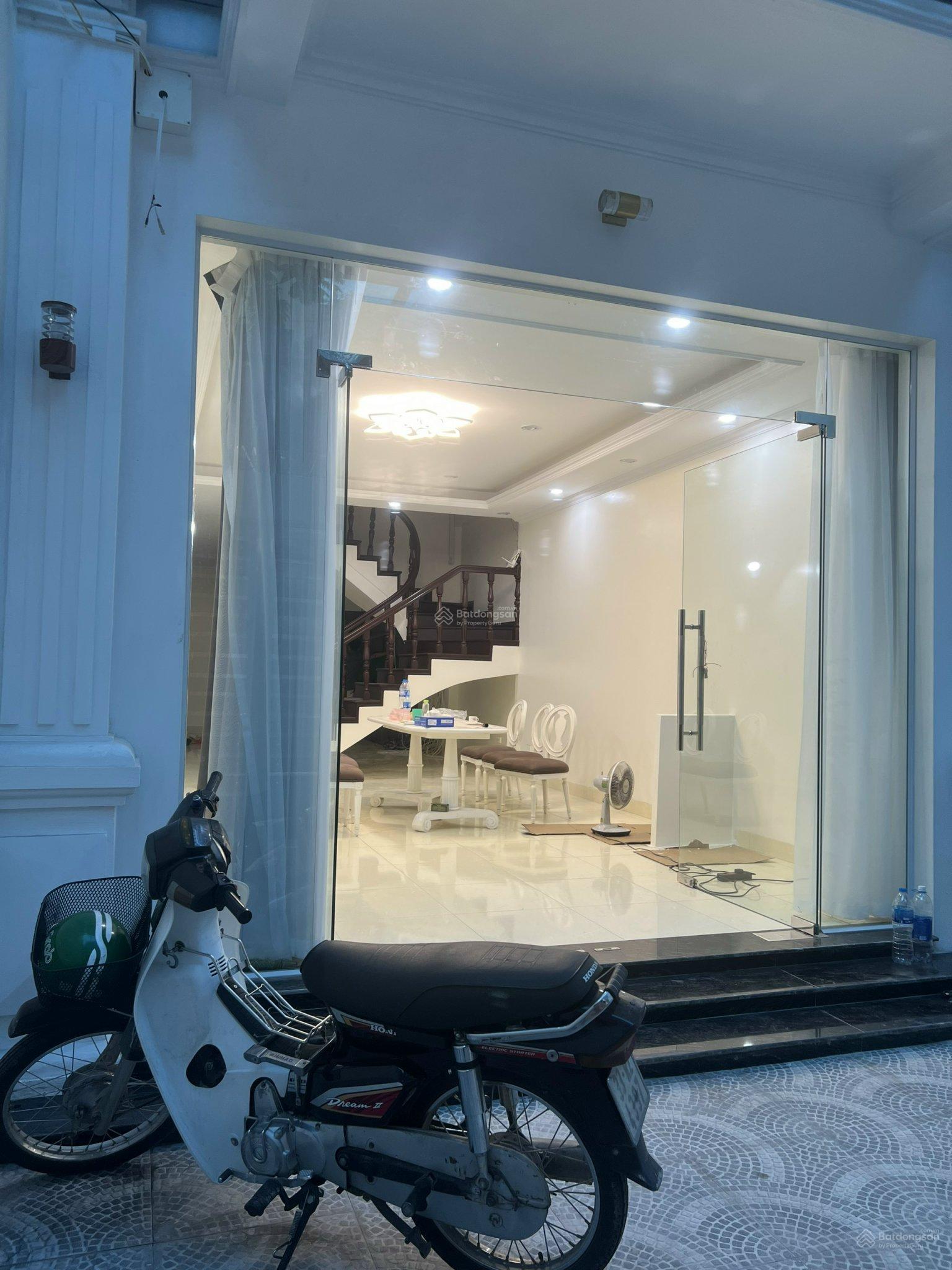 Biệt thự KĐT Định Công 200m² - 3 Tầng, Kinh Doanh Đa Ngành, Giá 35 Triệu