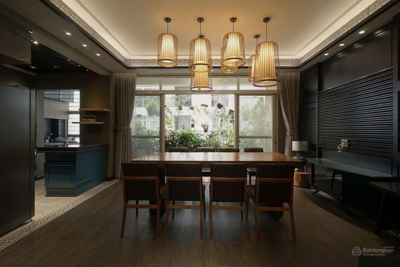 Cho thuê Penthouse Star Hill Phú Mỹ Hưng 240m² - Sân vườn 30m², Full nội thất Á Đông