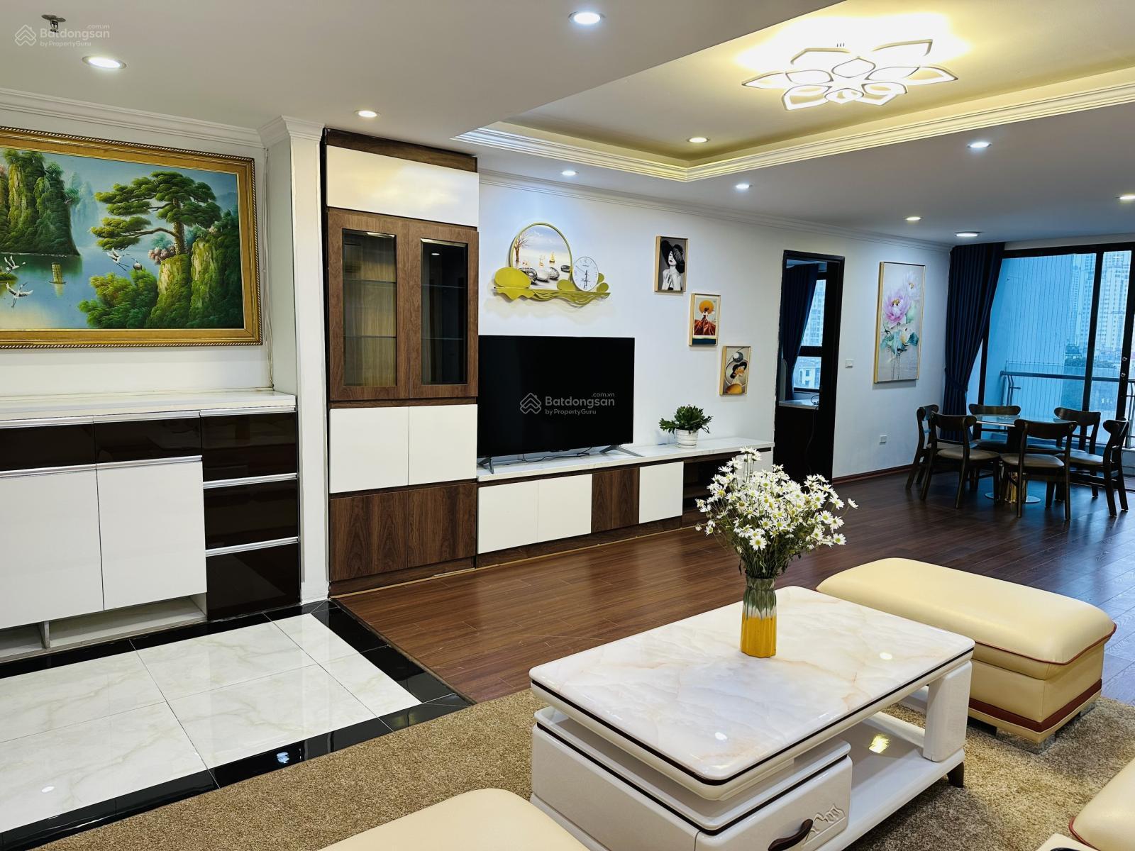 Cho thuê căn hộ Golden Land Nguyễn Trãi 94m² - 2PN Đủ Đồ, Sẵn Sàng Vào Ở Ngay!