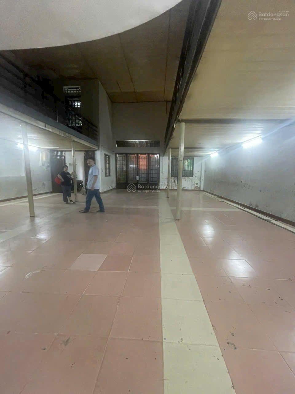 Nhà nguyên căn Tân Phú 200m² hẻm xe tải - Thích hợp kinh doanh