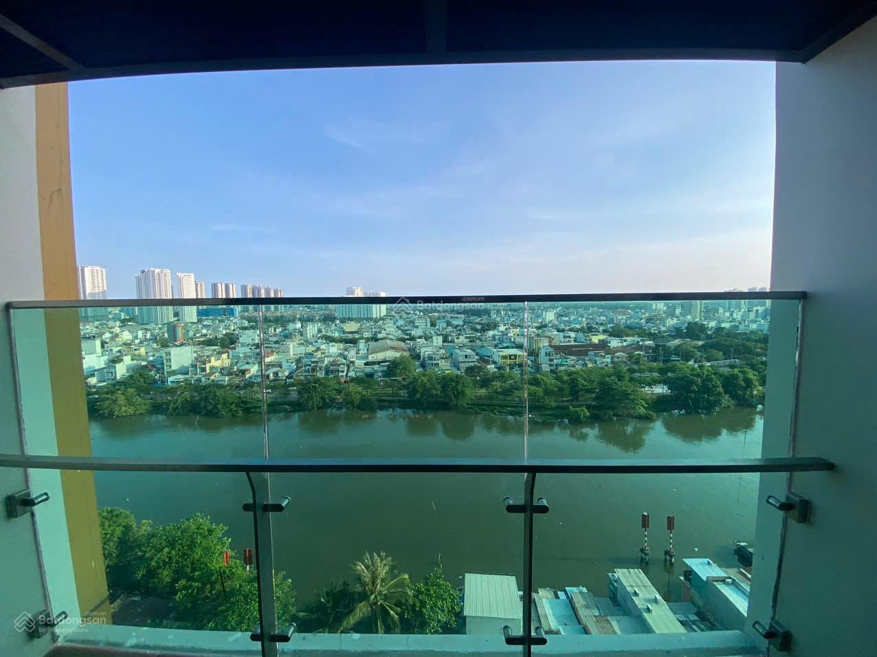 Căn hộ De La Sol Quận 4 85m² 20 triệu - View hồ bơi cực đẹp!