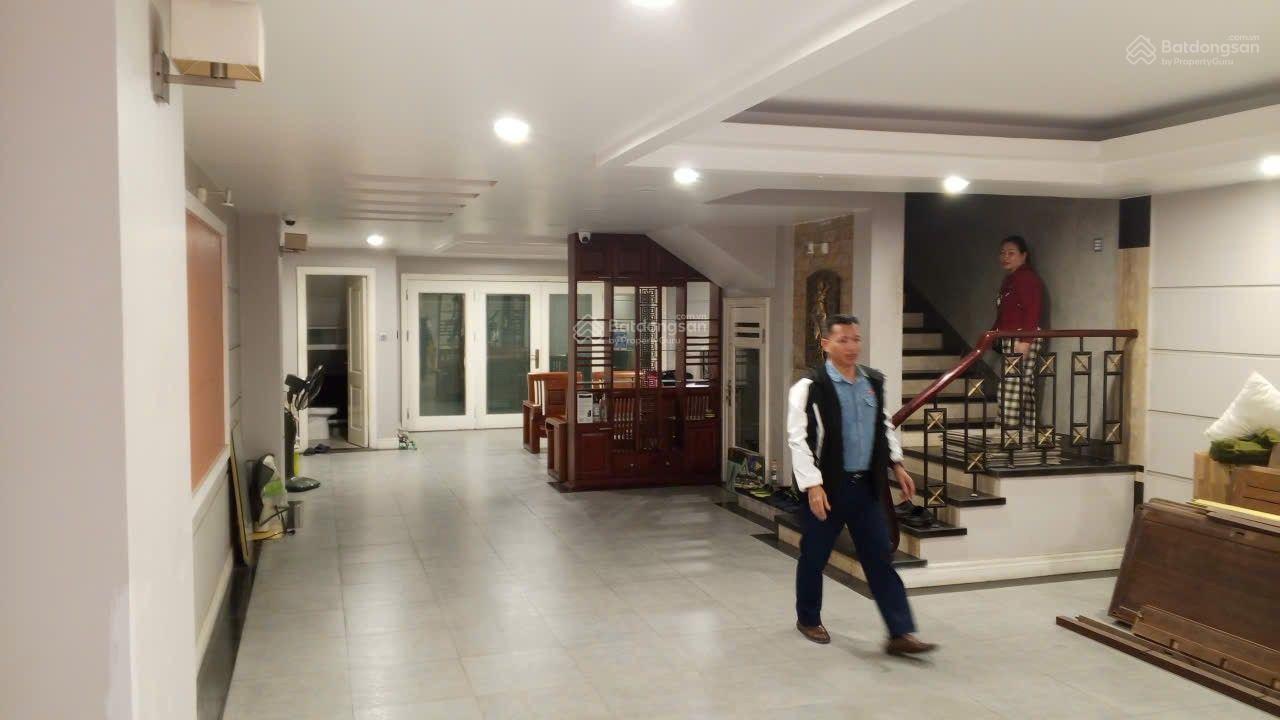 Nhà phố Nguyễn Cơ Thạch 110m² 38 triệu - Ô tô đỗ cửa 24/24!