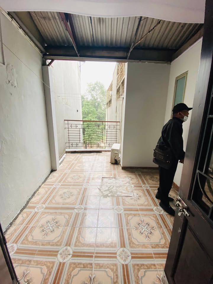 Cho thuê nhà mặt phố Thanh Nhàn 160m² giá 13 triệu - Vị trí đắc địa