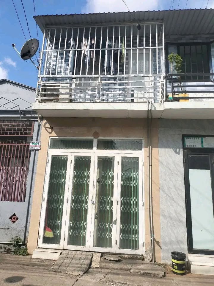 Nhà Sổ Hồng Riêng 40m² - Đường Xe Hơi Tân Uyên, Bình Dương - 1.35 Tỷ