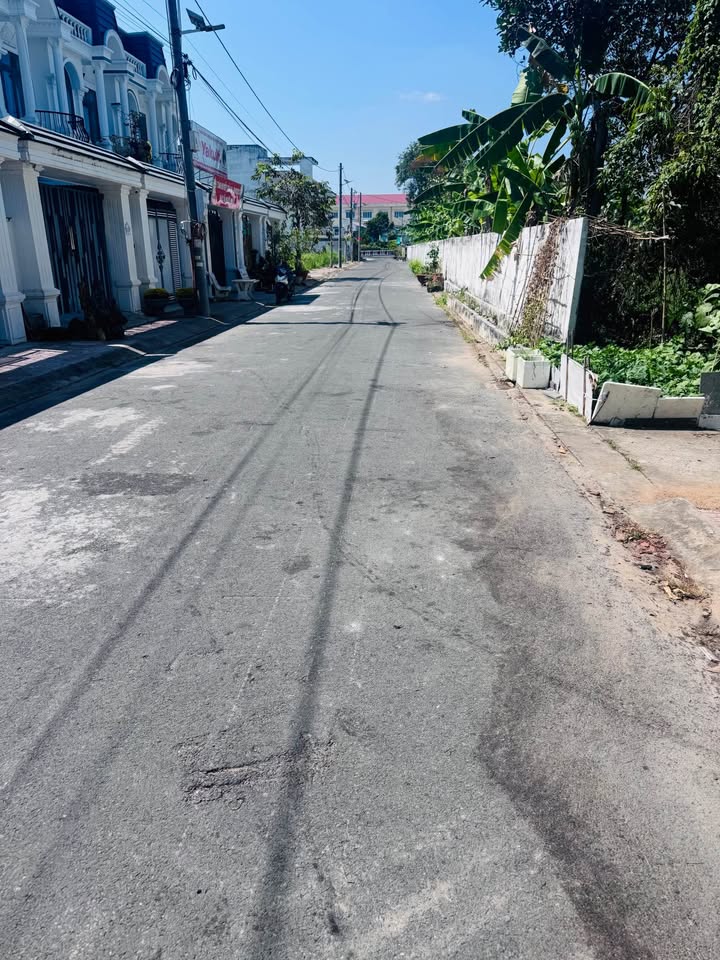 Đất nền Thanh Đức Vĩnh Long 339m² giá 2 tỷ - Sổ đỏ chính chủ!