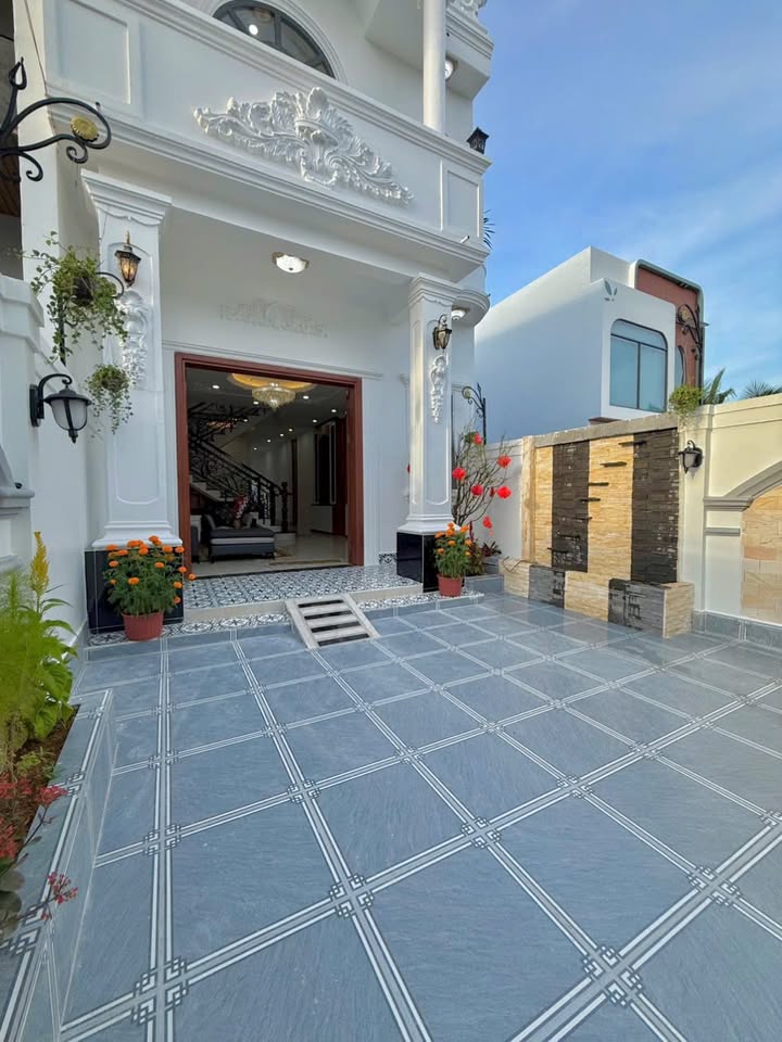 Nhà Phố Long Hòa A Mỹ Tho 125m² - 4PN Full Nội Thất, Giá Tốt