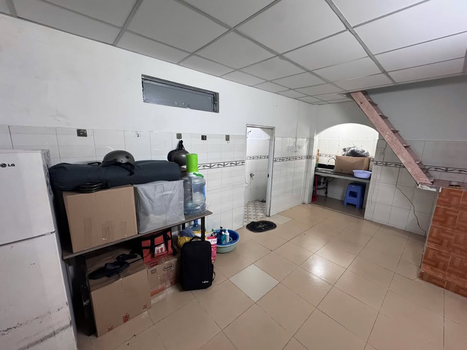 Cho thuê nhà 18m² hẻm thông Hùng Vương, Q10 - Giá 5 triệu