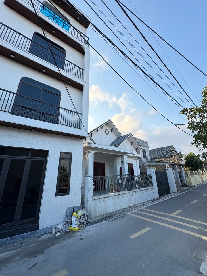 Nhà Mặt Tiền Kinh Doanh 4 Tầng, 40m² Phường Hồng Thái, Hải Phòng - Giá 3.x Tỷ