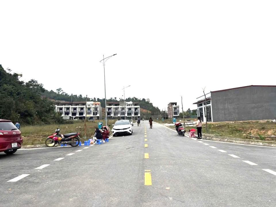 Đất nền Cam Đường Lào Cai 131m² 2.7 tỷ - Lô góc 2 mặt tiền cực đẹp!