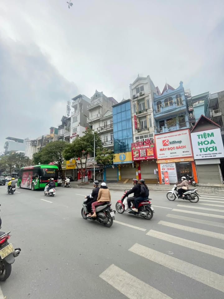 Nhà Mặt Phố Nguyễn Phong Sắc 55m² 6 Tầng - Kinh Doanh Đỉnh Cao, Vỉa Hè Rộng