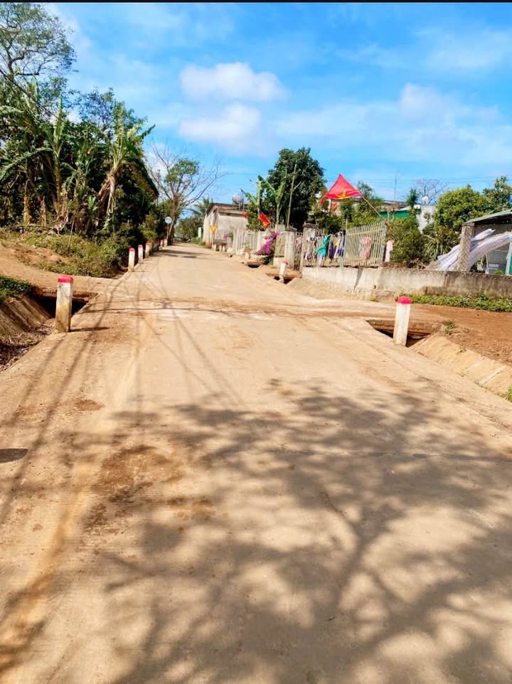 Bán đất Cư Ê Wi Cư Kuin 350m² giá 1.5 tỷ - Sổ đỏ chính chủ