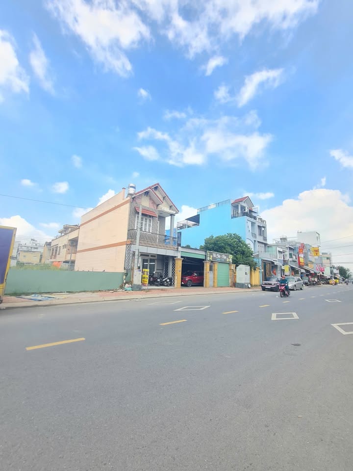 Nhà Mặt Tiền QL13 Thủ Đức 638m² - Kinh Doanh Đa Ngành, Giá 70 Tỷ