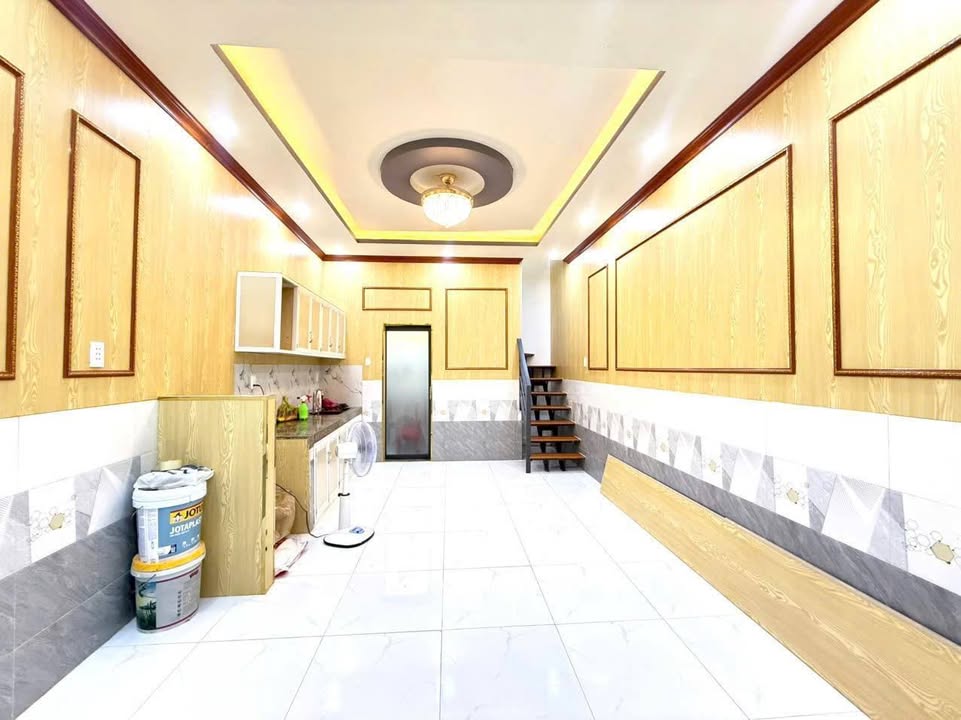 Nhà hẻm Phạm Hữu Lầu Q7 1.35 tỷ - Sổ hồng chung hiếm có!