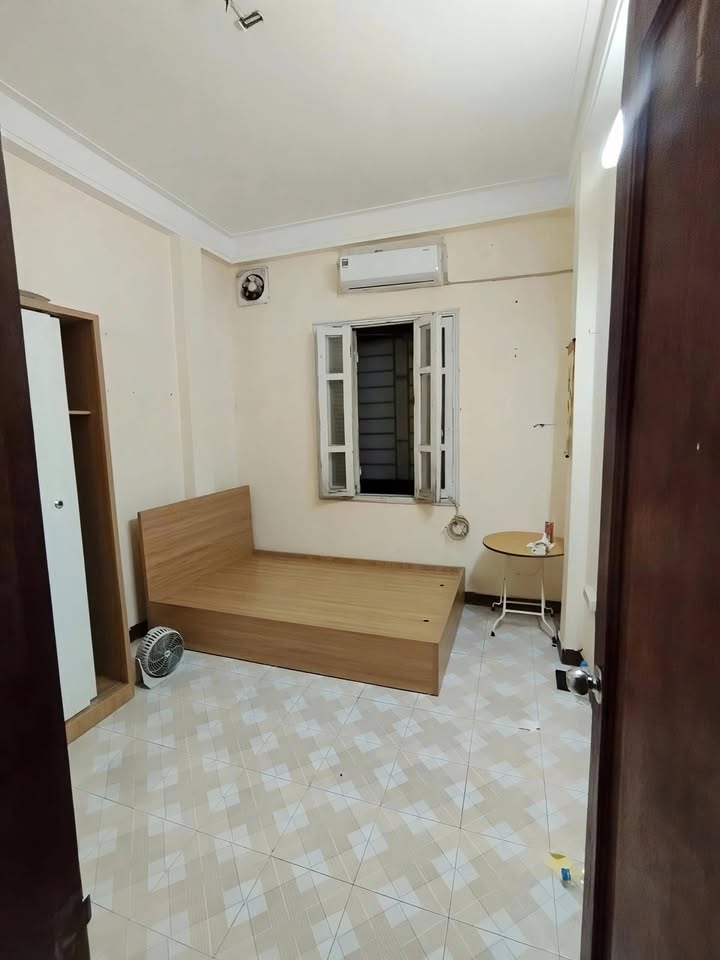 Phòng trọ Full nội thất Ngõ 226 Lê Duẩn, Đống Đa - Chỉ 2.6 triệu!