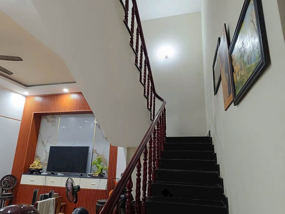 Nhà 2 Tầng 84m² Mặt Tiền Vương Thừa Vũ, Sơn Trà - 7 Tỷ, Gần Biển