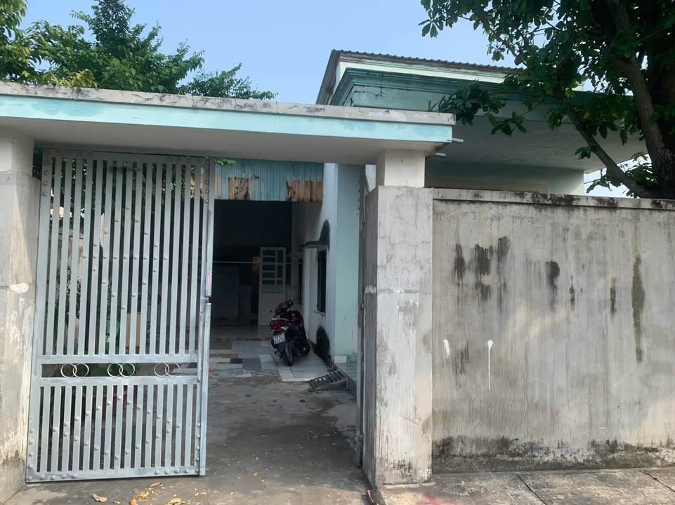 Thuê nhà nguyên căn Phước Lộc Nhà Bè 3PN giá 4 triệu - Ô tô vào tận nhà!