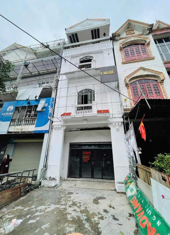 Nhà Mặt Tiền Trần Hưng Đạo Vinh 150m² - Dòng Tiền 20tr/tháng - Giá 13.x Tỷ