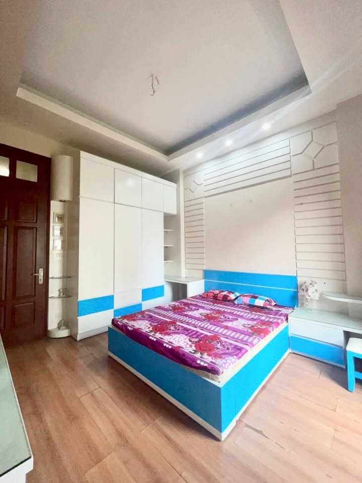 Cho Thuê Phòng Trống 25m² Ngõ 120 Trung Kính - 3.3 Triệu/Tháng