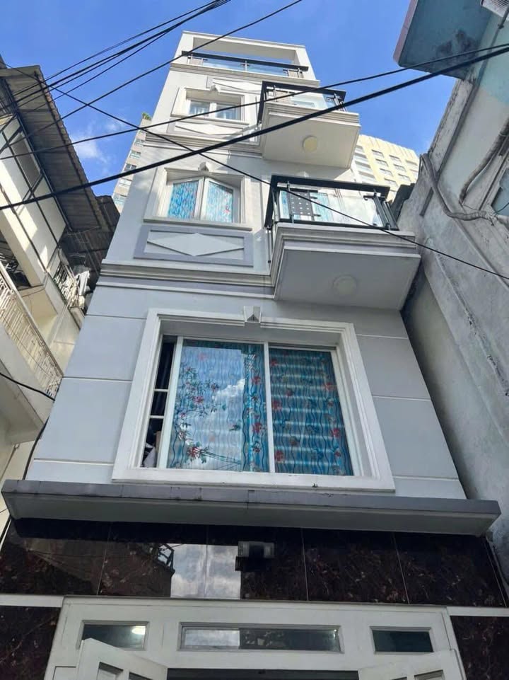 Thuê nhà nguyên căn Phú Nhuận 24m² giá 12 triệu - Sẵn sàng ở ngay!