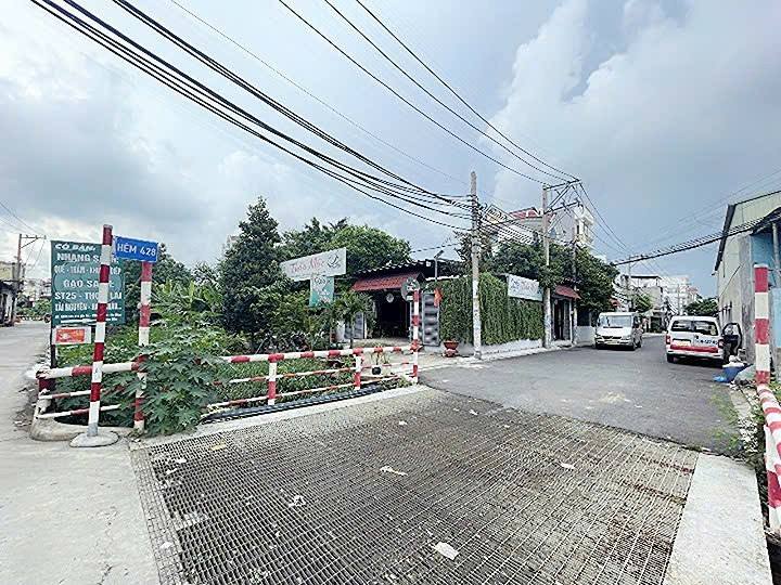 Nhà Mặt Tiền Chiến Lược Bình Tân 141m² Kinh Doanh - 10.99 Tỷ