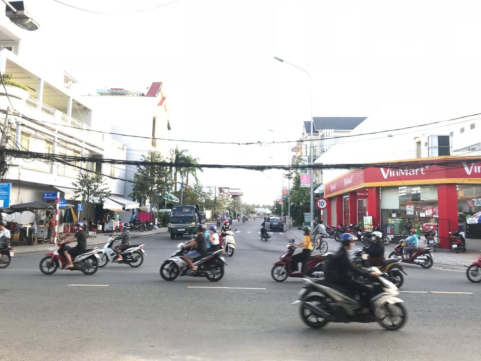 Thuê phòng trọ Bình Thủy 28m² giá 1.8 triệu - Giờ giấc tự do