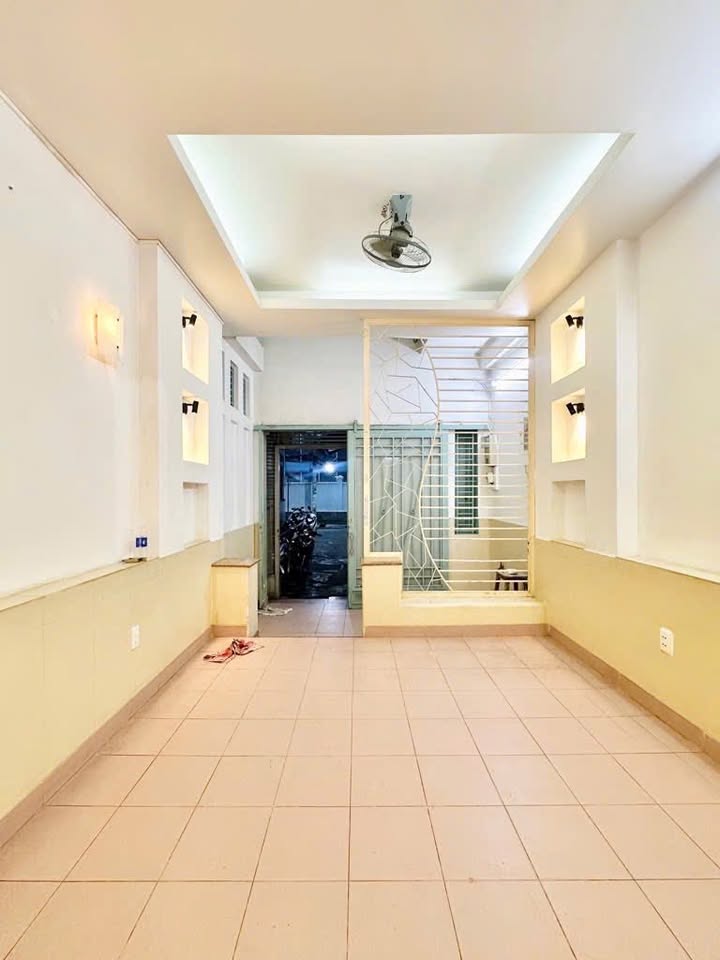 Nhà NKKN Q3 59m² Nở Hậu, 5 Tầng BTCT, 8PN - Giá 7.9 Tỷ