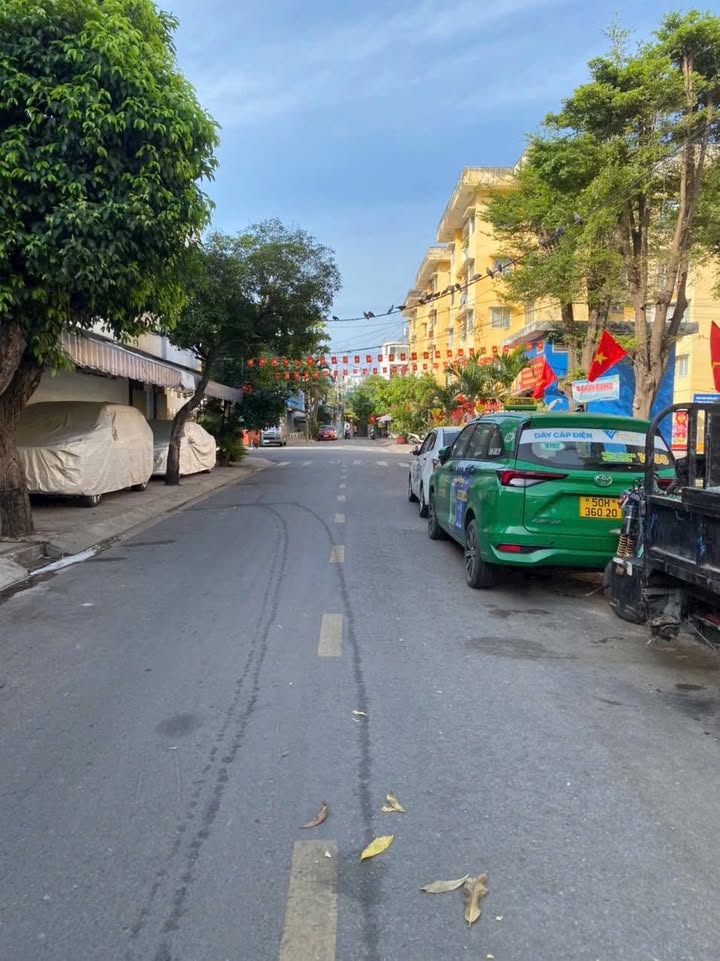 Đất nền Bùi Minh Trực Quận 8 144m² 18 tỷ - Sổ hồng chính chủ