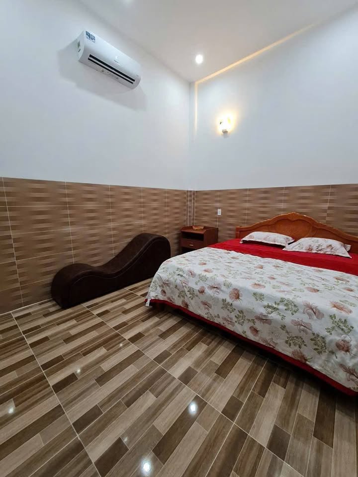 Nhà Nghỉ Cao Cấp Mặt Tiền An Dương Vương, Sóc Trăng - 7.9 Tỷ