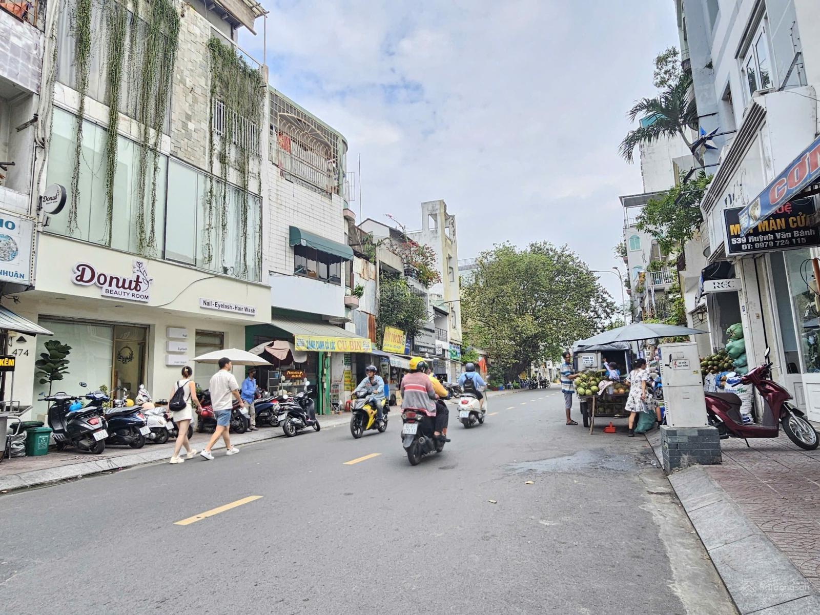 Mặt Bằng Góc 2MT Huỳnh Văn Bánh 360m² - Mặt tiền kinh doanh đắc địa!