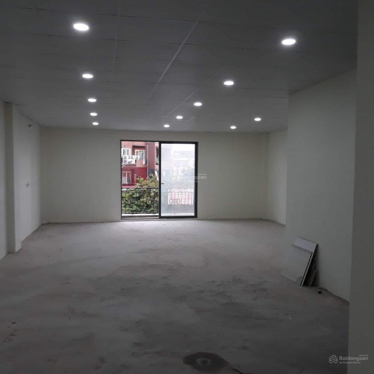 Cho thuê tòa nhà Văn Phú 126m² giá 80 triệu - Vị trí trung tâm!