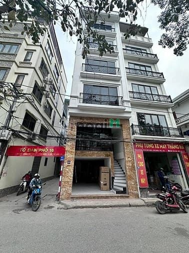 Tòa nhà mặt phố Phú Diễn 62m² giá 23,9 tỷ - Vị trí đắc địa kinh doanh!