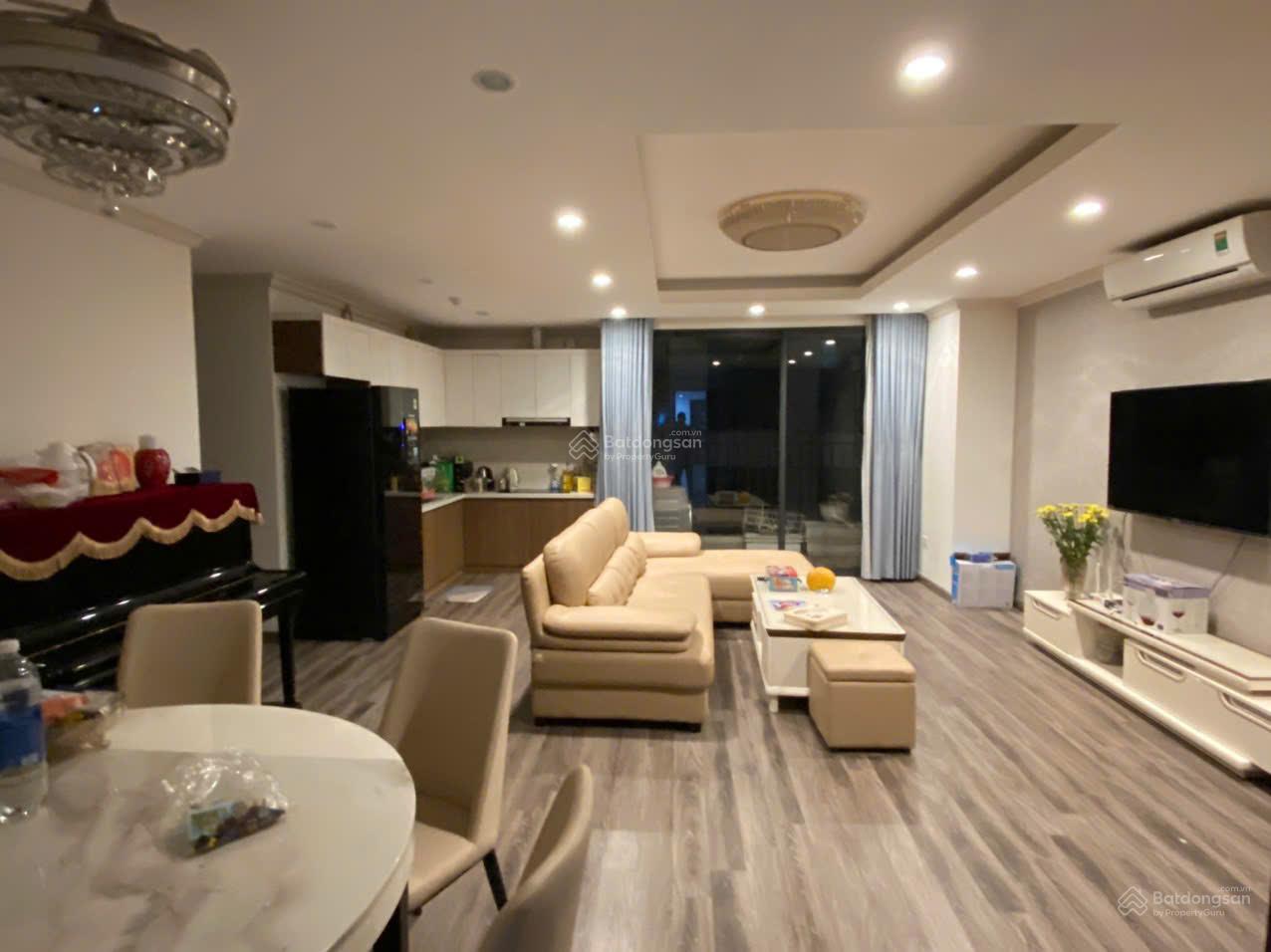 Thuê Căn Hộ Hong Kong Tower 98m² View ĐSQ Nga - Căn Góc Tầng Cao!