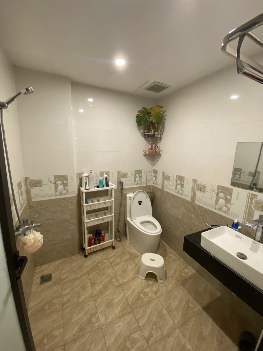 Nhà 35m² Nguyễn Trãi, 5 Tầng, Full Nội Thất, Sổ Đỏ Chính Chủ - 4.3 Tỷ