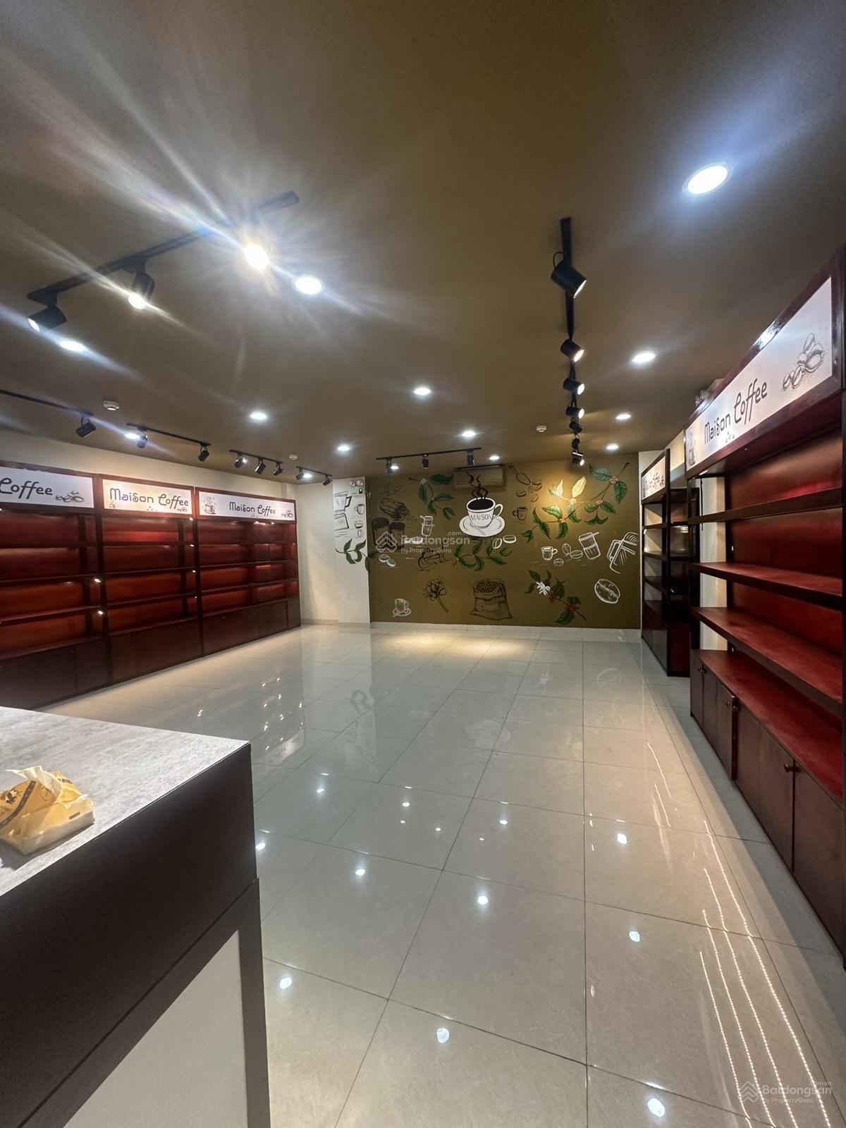 Cho thuê nhà 5 tầng thang máy mặt tiền đường 7 KĐT Hà Quang 2, Nha Trang