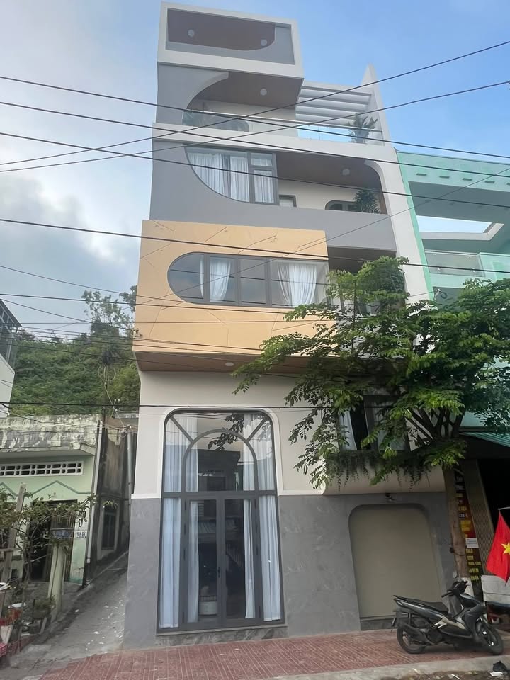 Nhà Mây Và Núi Quy Nhơn 50m² - Giá 7.9 Tỷ - Độc Đáo Như Kiệt Tác