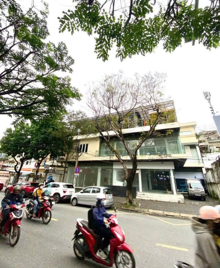 Cho thuê Mặt bằng 1400m² KD Đa ngành - TT Hải Châu, Đà Nẵng
