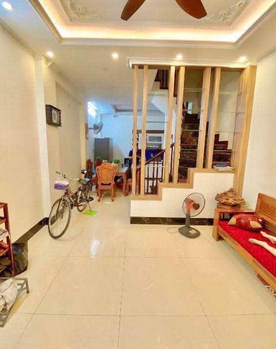 Nhà riêng Dương Quảng Hàm, Cầu Giấy 11.8 tỷ - Sẵn sàng ở ngay!