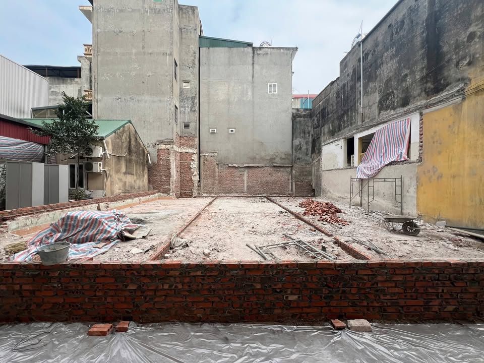 Đất Vàng Trung Tâm Từ Sơn 70m² - Sổ Đỏ Sẵn Sàng - Giá 4.x Tỷ