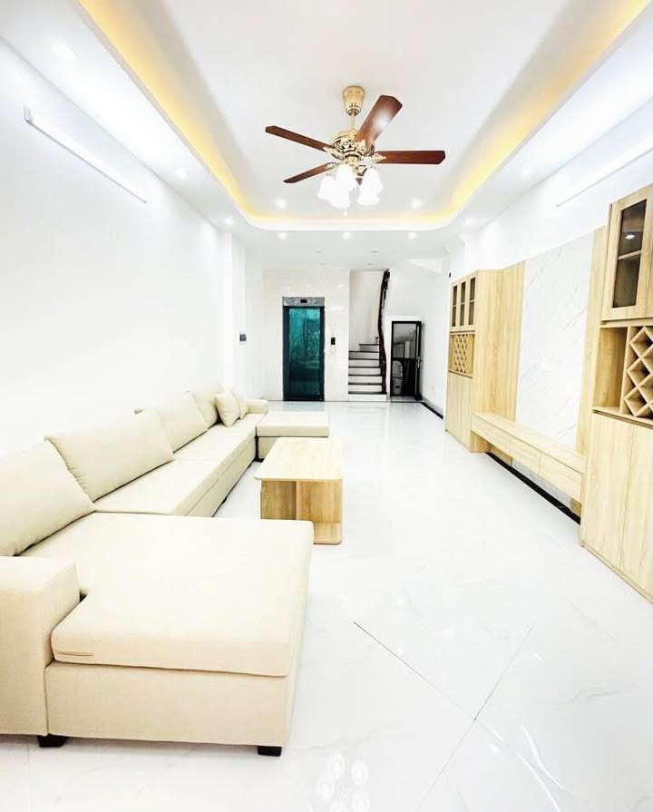 Nhà riêng Nam Dư Hoàng Mai 47m² - Thang máy, ô tô đỗ cửa!