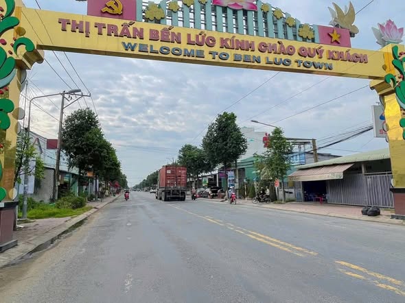 Bán đất 1000m² Thị trấn Bến Lức - Sổ đỏ sẵn sàng, giá 4 tỷ