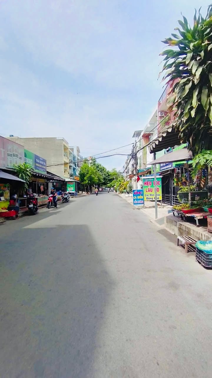 Nhà mặt tiền KDC Hồng Long 100m² giá 18 triệu - Vị trí đắc địa kinh doanh!