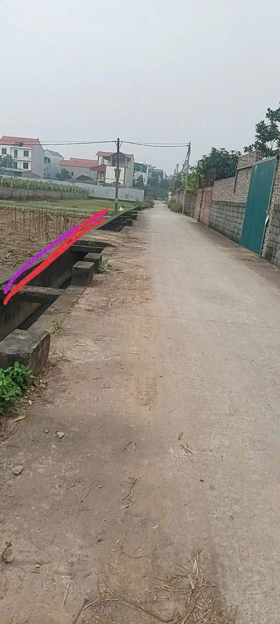 Đất vườn Sài Sơn Quốc Oai 400m² hơn 2 tỷ - Nghỉ dưỡng lý tưởng!