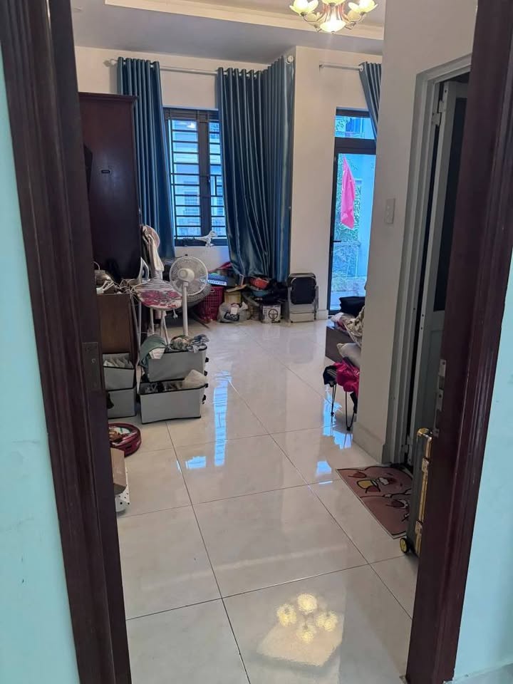 Nhà nguyên căn Dĩ An 4PN giá 10 triệu - Ô tô vào tận cửa!