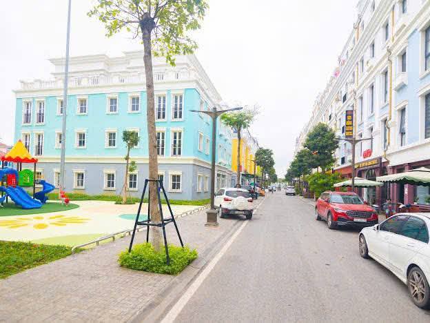 Bán Khách Sạn 6 Tầng Bãi Cháy 112m² - Lô Góc Kinh Doanh Đắc Địa