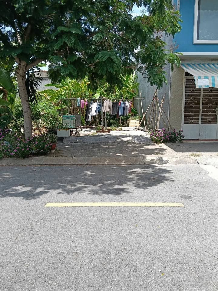 Bán đất Long Hậu 90m² giá 2.46 tỷ - Đất thổ cư 100% sổ đỏ sẵn