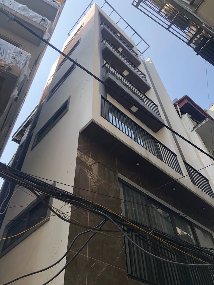 Nhà phố Nguyễn Sơn Long Biên 77m² - 23.3 tỷ - Ô tô vào nhà, Thang máy!